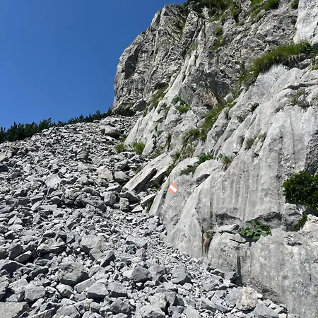 Isabelle Terra Apartment *